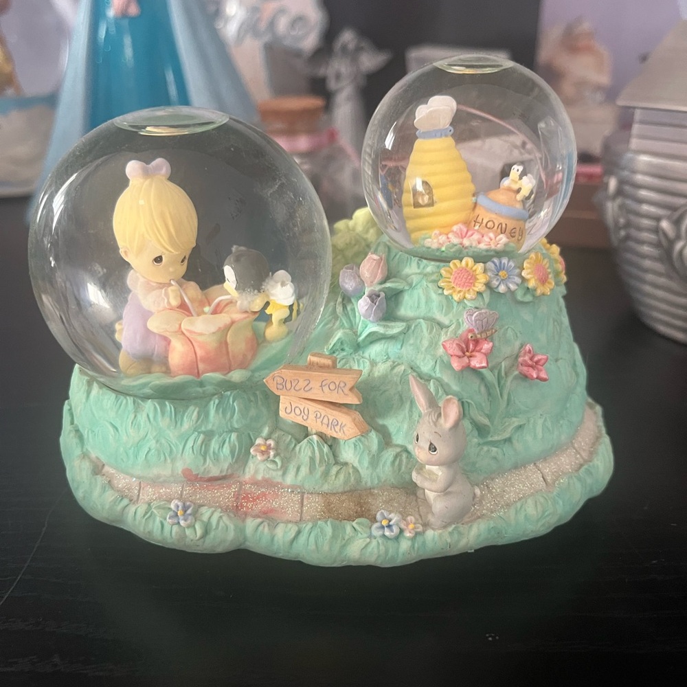 Disney Enesco Musical Figurine - Precious Moments